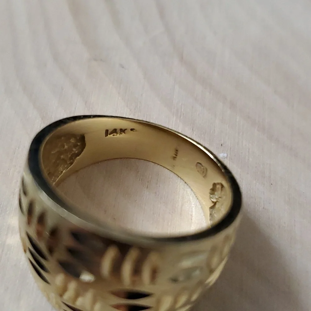 14K Gold Diamond Cut Band Ring / Cigar Ring / Thumb Ring